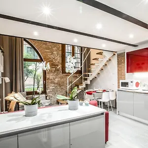 Industrial Loft R&r Apartment